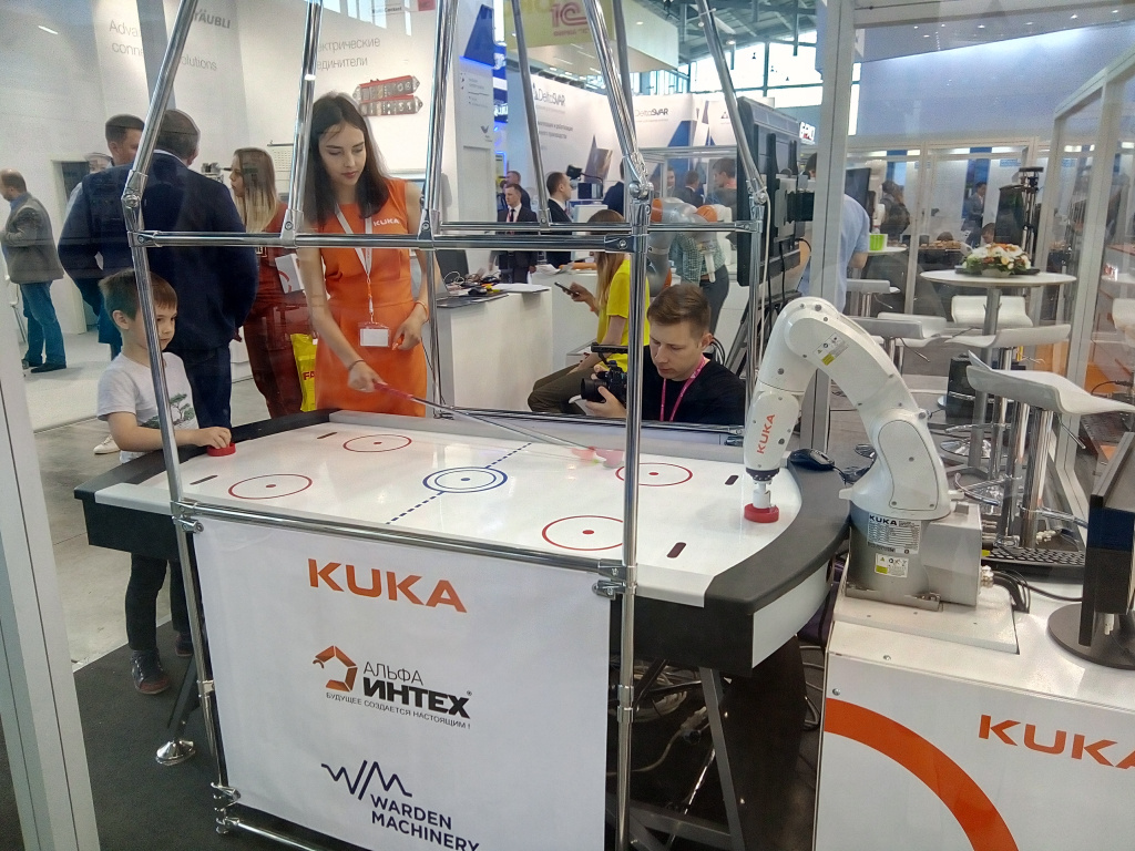 hockey.jpg hockey.jpg